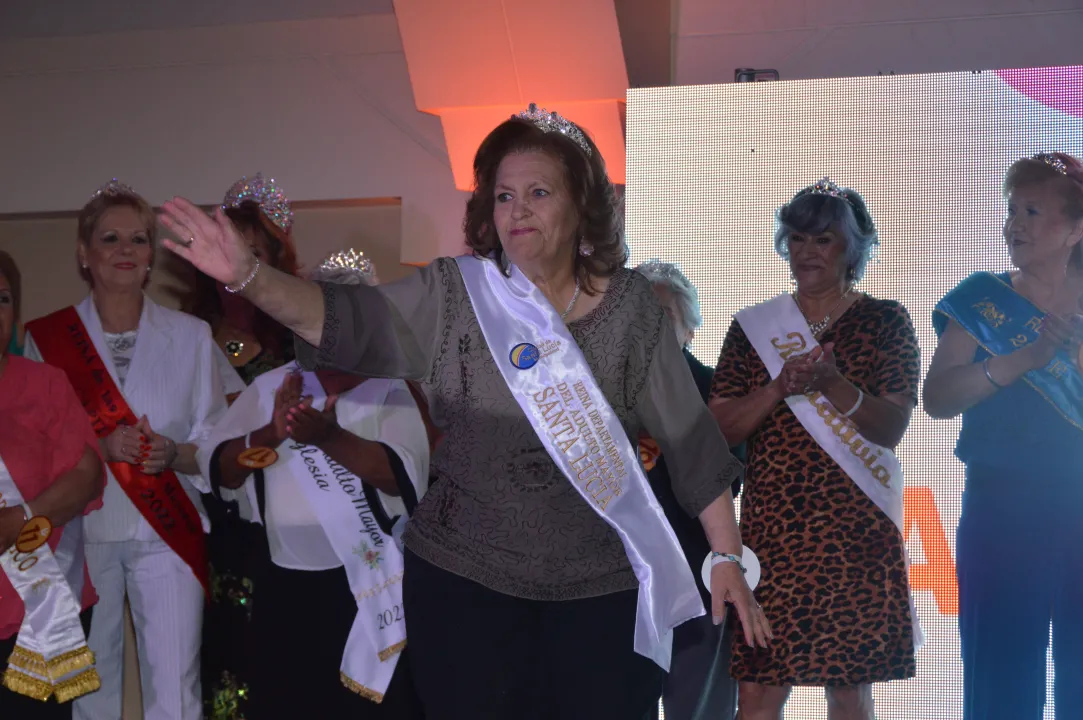 Reina adulto mayor