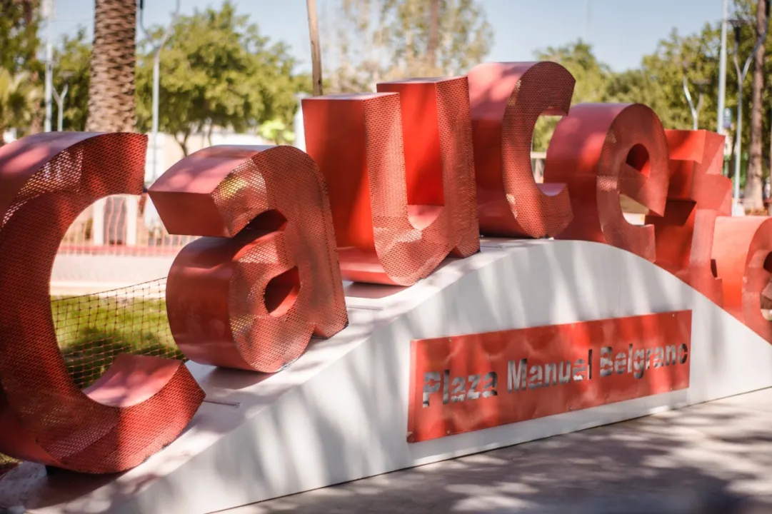 Inauguran la remodelación de la plaza de Caucete