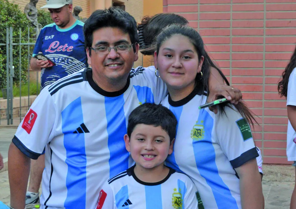 Festejos Plaza 25 luego del pase a semifinales 14.jpg