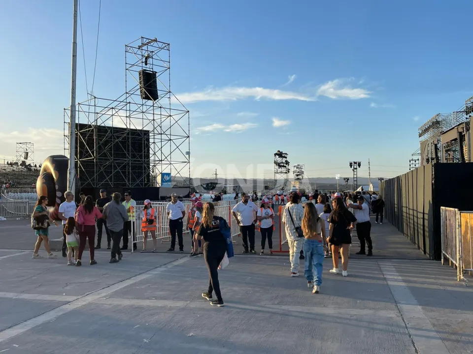 fns_ultima noche (1).jpg