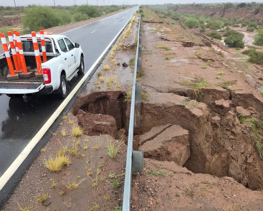 Alerta máxima en rutas por tormentas y socavones: piden máxima precaución