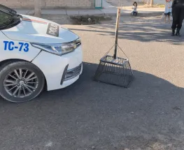 Un adolescente fue demorado tras trasladar un basurero metálico en Villa Chacabuco