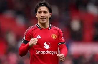 Lisandro Martínez dejó atrás su lesión y vuelve a entrenarse en Manchester United