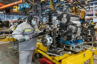 La industria y la construcción volvieron a caer en febrero