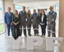 Milei evalúa desplazar a Adorni cuando se atenúe la crisis política