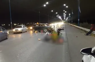 Un choque entre auto y moto dejó una persona internada cerca del puente a Chimbas