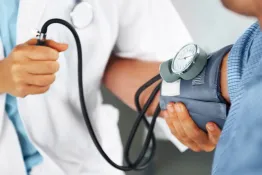 El Hospital Rawson ofrecerá controles gratuitos de tensiómetros domiciliarios este viernes