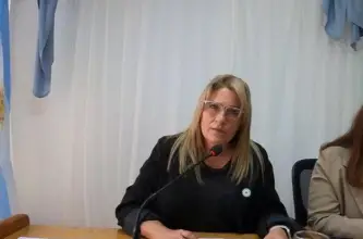 Fernández y Ríos cuestionan la suspensión y acusan al Concejo de actuar sin base legal