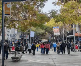 Una fuerte afluencia de público impulsó las compras por el Día del Padre en San Juan