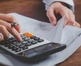 Julio arranca con subas en tarifas, transporte, alquileres y cuotas privadas