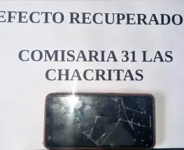 La policía recuperó en Chimbas un teléfono robado y lo entregó a su propietario