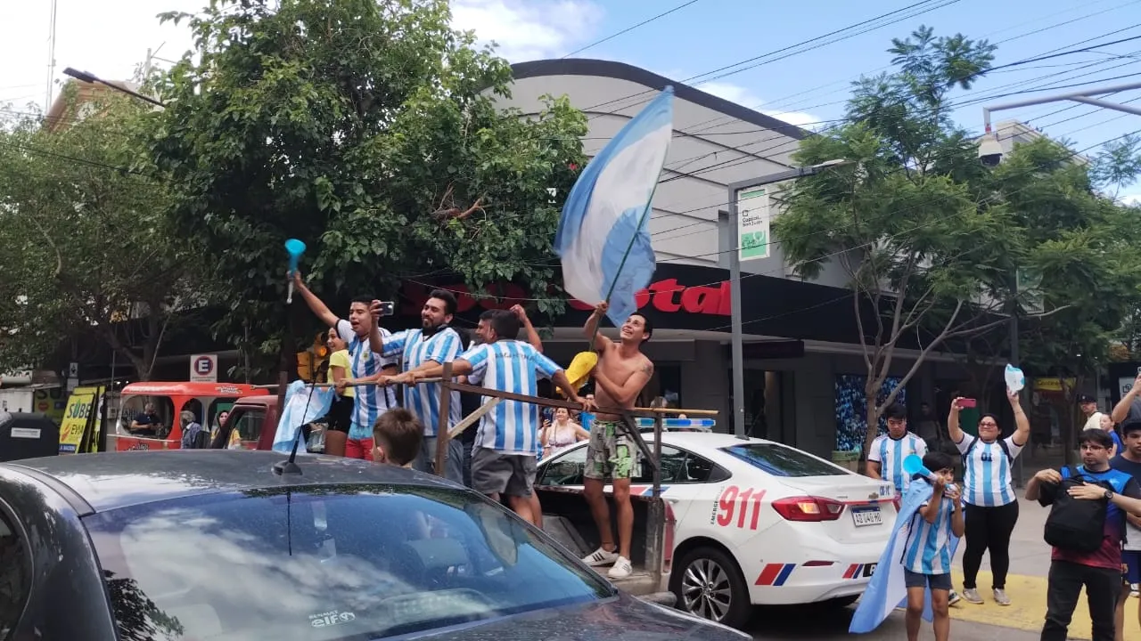 Festejos plaza 25.jpg