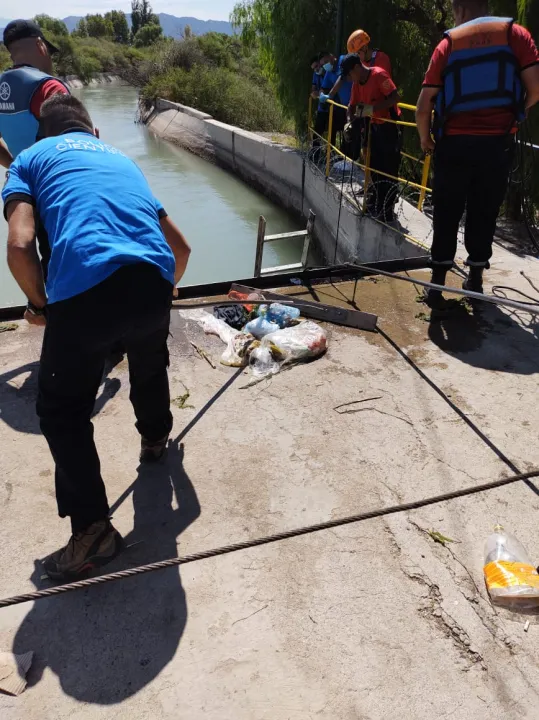 hermanos ahogados (2).jpg