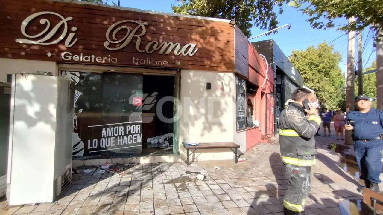 incendio en Di Roma (7).jpg