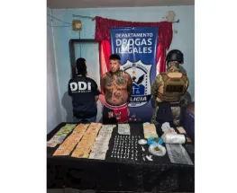 Allanamiento en el B° 5 de Octubre dejó varios detenidos y un importante secuestro de droga