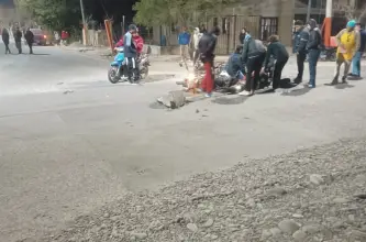Dos motos chocaron en una esquina de Chimbas