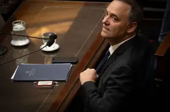 Adorni concurrirá al Senado el 2 de julio y acompañará a Milei en Rosario