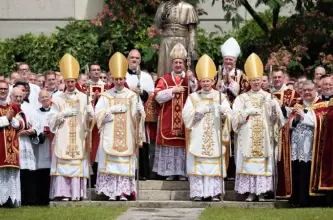 El Vaticano cuestionó la ordenación de cuatro obispos vinculados a Lefebvre