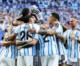 Argentina superó a Cabo Verde en un duelo exigente y avanzó a octavos