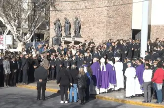 En imágenes: la multitud que acompaña el último adiós a los héroes sanjuaninos