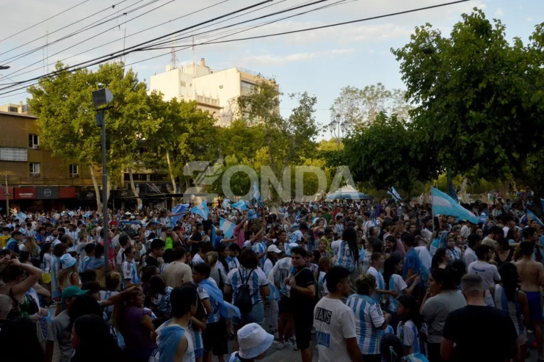 caravana sanjuanina por el mundial (3).jpg