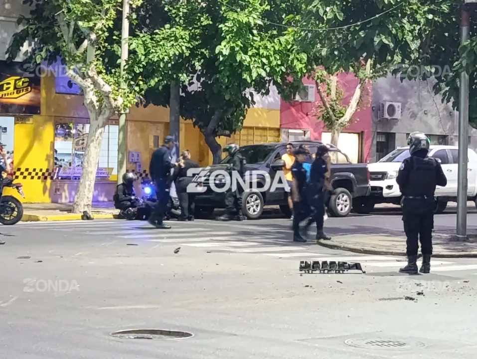 CHOQUE MOTO POLICIA CENTRO