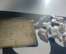 Hallan envoltorios con sustancia blanca durante un operativo de tránsito en la Ruta 60