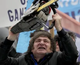 Con más "motosierra", el Gobierno alcanzó superávit fiscal en marzo