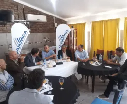 Fernández mantuvo una reunión con prestadores mineros y autoridades locales