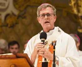 "Hay que cortar con vernos como enemigos": fuerte homilía en homenaje a Francisco