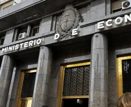 ARCA informó que la recaudación cayó por noveno mes consecutivo en términos reales