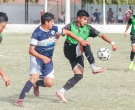 Con homenajes a referentes históricos, arranca el fútbol jachallero