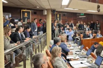 Malestar de los intendentes peronistas: abandonaron el recinto antes de la votación clave