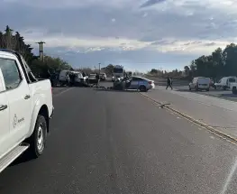 Violento choque en Ruta 40 y calle 17: piden circular con extrema precaución