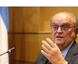 De Mendiguren anticipó una demanda contra Milei por las acusaciones de ladrón