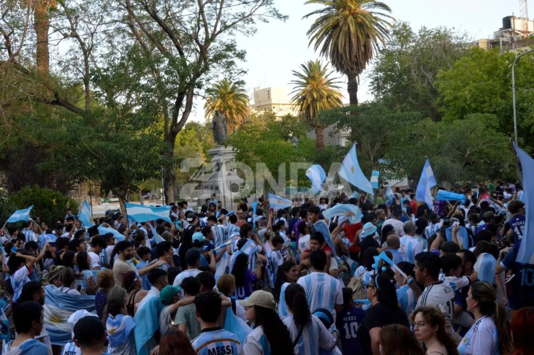 caravana sanjuanina por el mundial (4).jpg