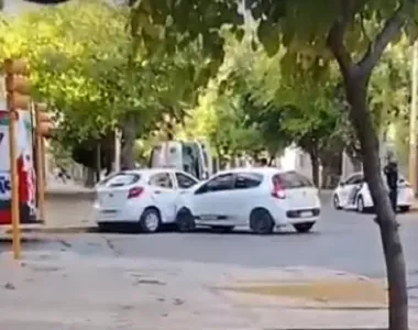 Violento choque en una esquina semaforizada en pleno centro