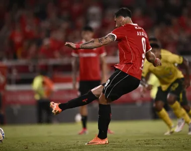 Independiente venció a Defensa y Justicia y quedó en puestos de clasificación