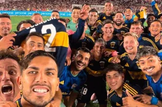 Boca festejó el Superclásico en el Monumental con cantos, selfie y celebración interna