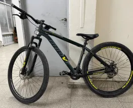 Dos hombres quedaron vinculados tras ser hallados con una bicicleta sustraída