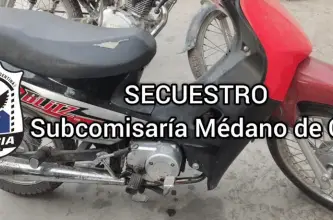 Encontraron una moto robada en la casa del vecino tras seguir las huellas