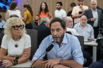 La Coalición Cívica llevó a Adorni ante la Justicia por presuntas omisiones patrimoniales