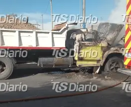 Un camión ardió en Pocito y su conductor salió a tiempo sin heridas
