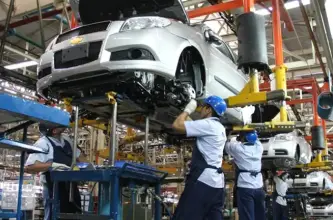 La industria automotriz marcha a dos velocidades: cae la producción y crecen las exportaciones