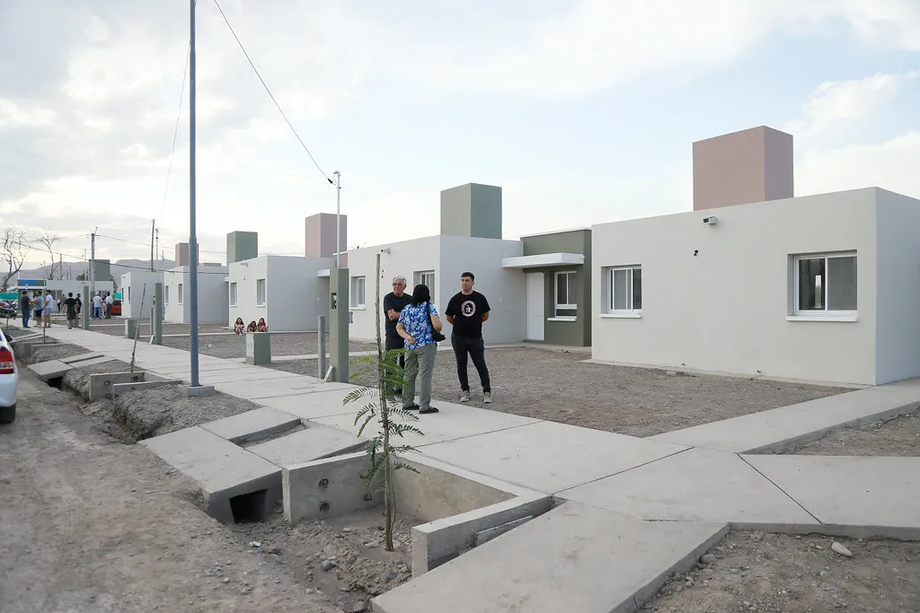 Entregan un barrio con ciclovías.