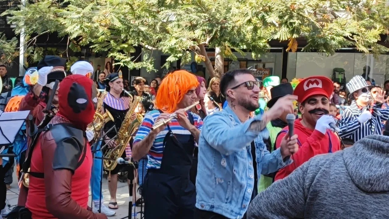 Policía y Omega: festejan a todo ritmo el Día de las Infancias