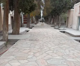 El cementerio de Chacritas recupera color, higiene y restauración