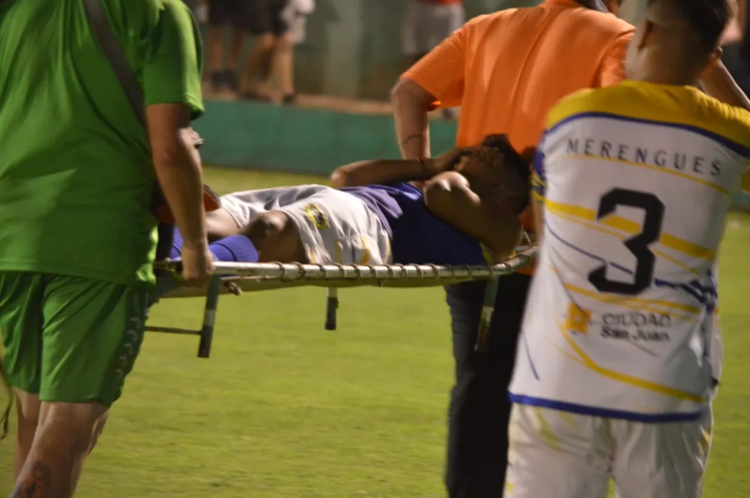 Jugador de Colon Agredido Gonzalo Quiroga.jpg