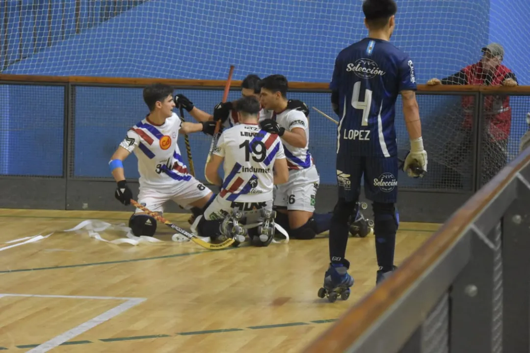 Final Copa Argentina de hockey sobre Patines CPC y UVT 3  .jpg