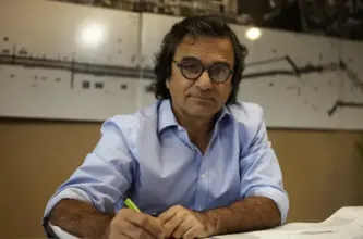 Un funcionario de Milei posee hasta ocho propiedades sin declarar en EE.UU.